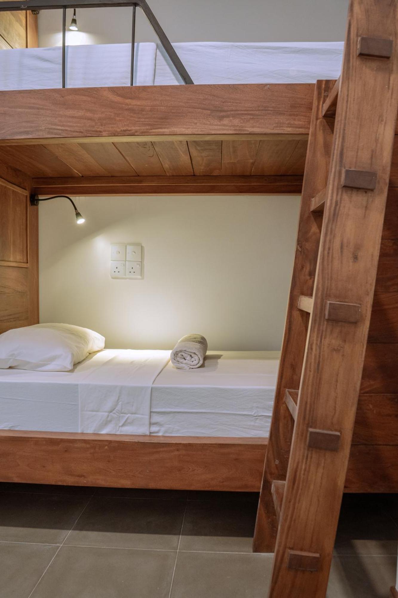 Auberge de jeunesse Locos Hiriketiya à Dikwella Extérieur photo