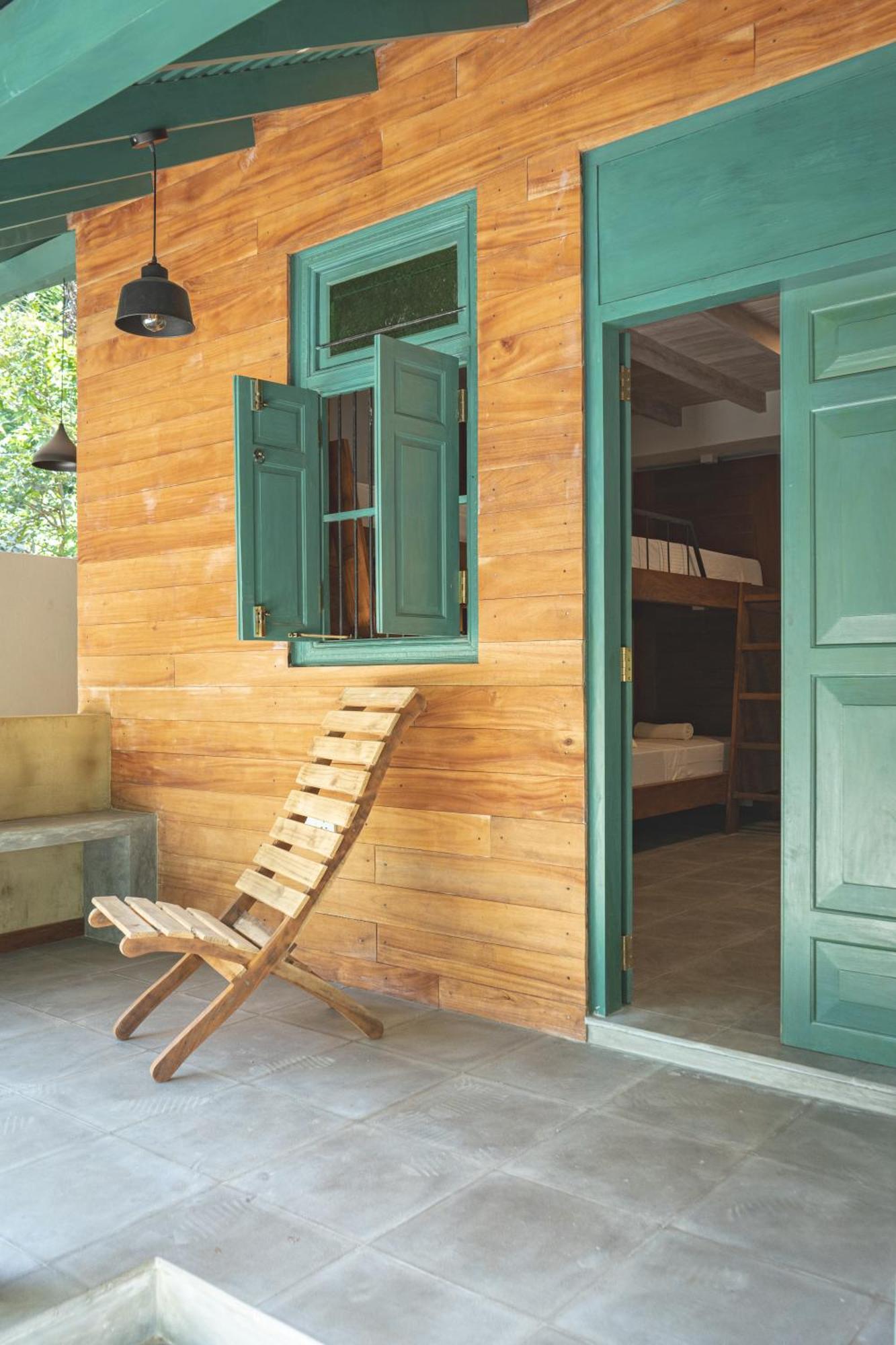 Auberge de jeunesse Locos Hiriketiya à Dikwella Extérieur photo